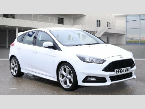 Ford Focus  2.0T EcoBoost ST-2 Hatchback 5dr Petrol Manual Eur