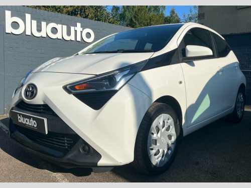 Toyota AYGO  1.0 VVT-i x-play Hatchback 5dr Petrol x-shift Euro