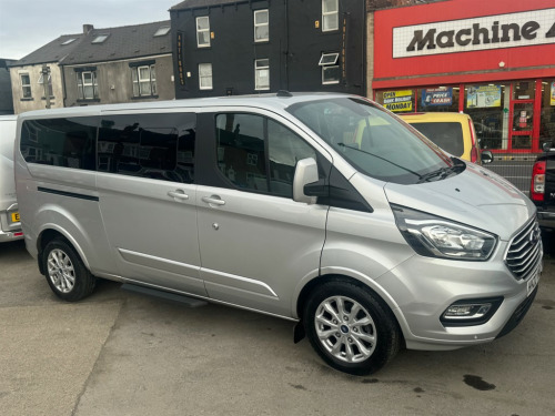 Ford Tourneo Custom  320 TITANIUM ECOBLUE