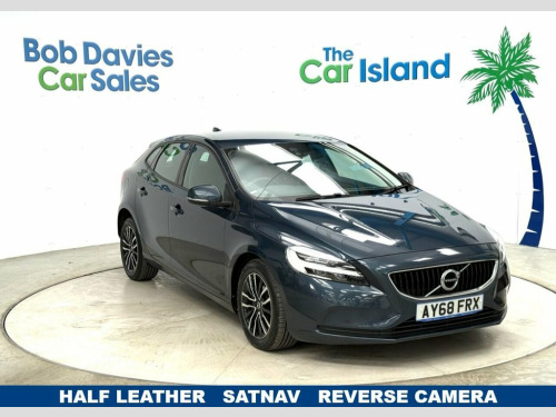 Volvo V40  2.0 T2 GPF Momentum Nav Plus Hatchback 5dr Petrol 