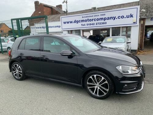 Volkswagen Golf  2.0 TDI BlueMotion Tech R-Line Euro 6 (s/s) 5dr