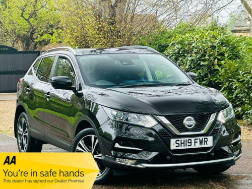 Nissan Qashqai  1.3 DIG-T N-Connecta SUV 5dr Petrol Manual Euro 6 (s/s) (140 ps)