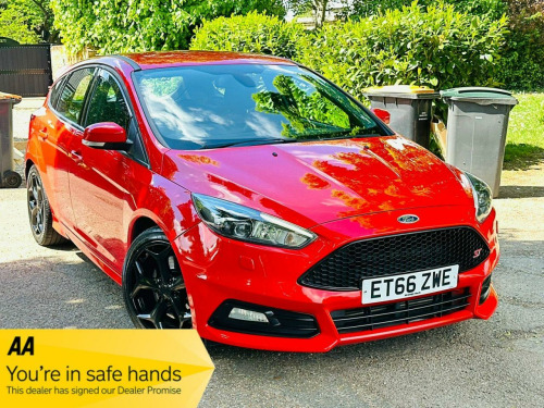 Ford Focus  2.0T EcoBoost ST-3 Hatchback 5dr Petrol Manual Euro 6 (s/s) (250 ps)