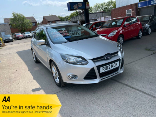 Ford Focus  1.0T EcoBoost Zetec Euro 5 (s/s) 5dr