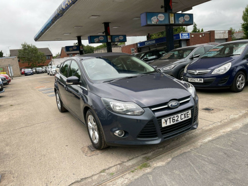 Ford Focus  1.0T EcoBoost Zetec Euro 5 (s/s) 5dr