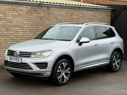Volkswagen Touareg  3.0 Touareg V6 R-Line TDI BlueMotion Technology Auto 4WD 5dr 
