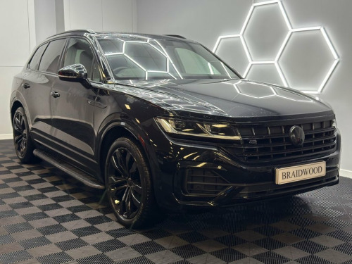 Volkswagen Touareg  3.0 TDI V6 R-Line Tech Plus SUV 5dr Diesel Tiptron 