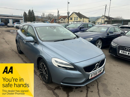 Volvo V40  T3 MOMENTUM