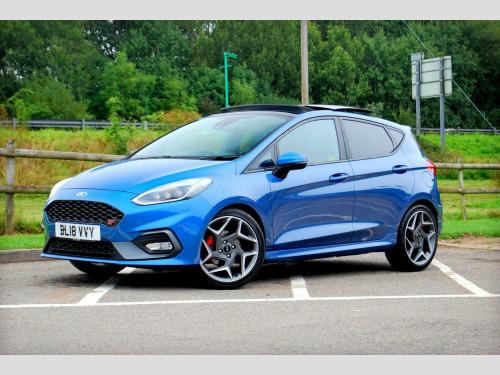 Ford Fiesta  ST-3 1.5 EcoBoost 5-Door - Performance Pack - Mountune M235 - Pan Roof, LED