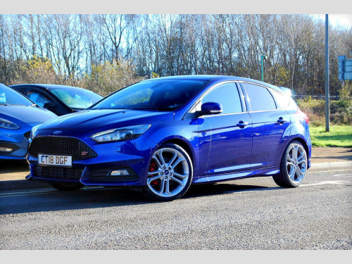 Ford Focus  ST-3 2.0 EcoBoost - SYNC 3 Sat Nav, 19inch Alloys, Full Recaro Leather - FS