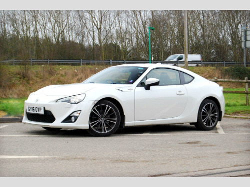 Toyota GT86  2.0 D-4S - 39,500 miles - Pearl White - Cruise, Sports Seats - Unmodified -