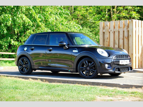 MINI Hatch  2.0 Cooper S 5-Door - John Cooper Works Chili Pack - Huge Spec - 38,800 mil