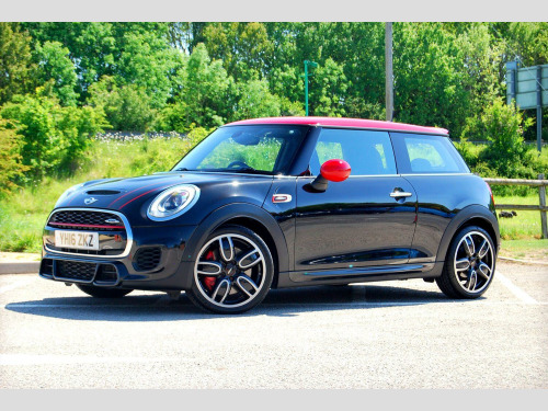 MINI Hatch  2.0 John Cooper Works Cooper S 3-Door - FSH - JCW Kit, Chili Pack, Media Pa