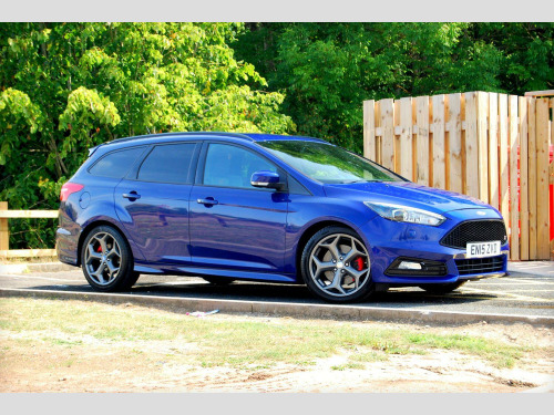 Ford Focus  ST-3 2.0 EcoBoost Estate - Full Service History - 62,100 miles - SYNC 2 Sat