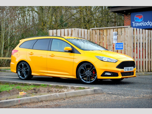 Ford Focus  ST-2 2.0 EcoBoost - Rare Estate Model - Tangerine Scream - 59,200 miles. FS 