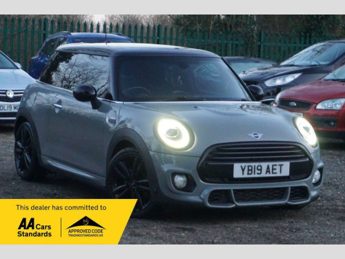 MINI Hatch  1.5 Cooper Sport Steptronic Euro 6 (s/s) 3dr