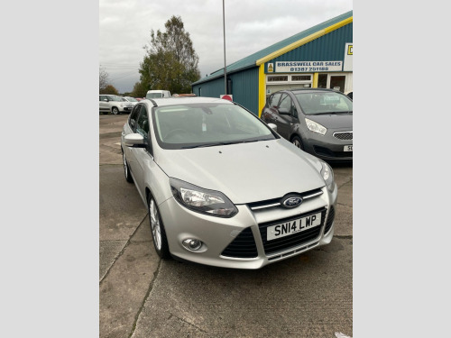 Ford Focus  1.0T EcoBoost Zetec Navigator Hatchback 5dr Petrol