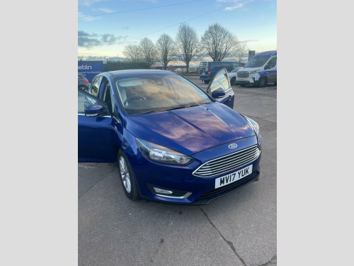 Ford Focus  1.0T EcoBoost Titanium Hatchback 5dr Petrol Manual