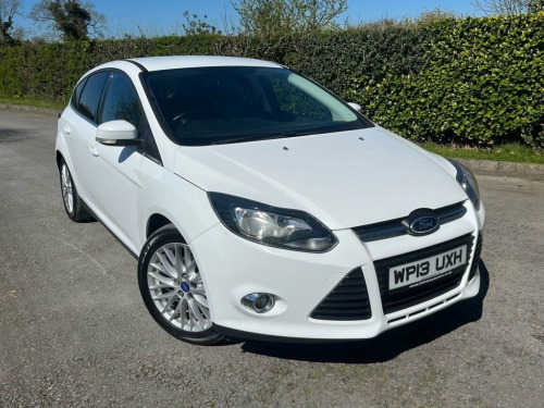 Ford Focus  1.0T EcoBoost Zetec Hatchback 5dr Petrol Manual Eu