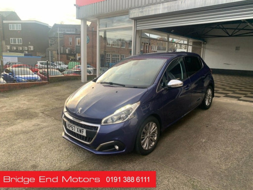 Peugeot 208  1.2 PureTech Allure Hatchback 5dr Petrol Manual Eu