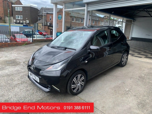 Toyota AYGO  1.0 VVT-i x-play Hatchback 5dr Petrol Manual Euro 