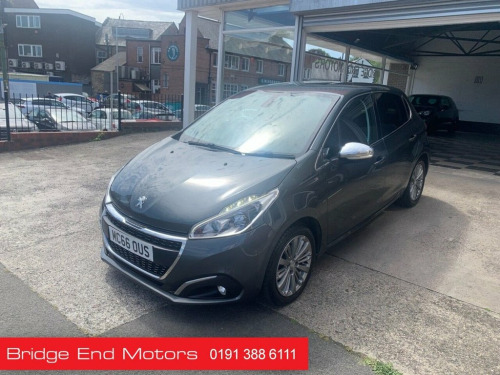 Peugeot 208  1.6 BlueHDi Allure Hatchback 5dr Diesel Manual Eur