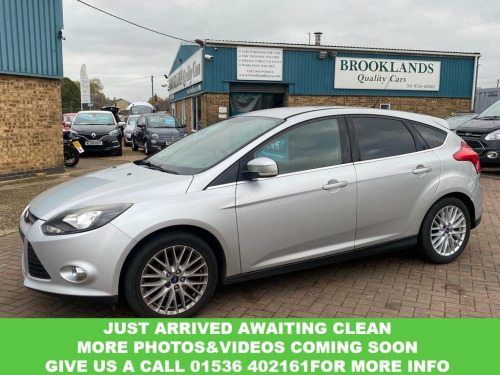 Ford Focus  1.6 Zetec Hatchback 5dr Petrol Manual Euro 5 (125 