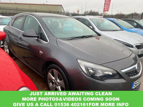 Vauxhall Astra  1.6 16v SRi Hatchback 5dr Petrol Manual Euro 5 (11