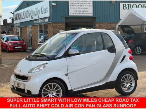 Smart fortwo  1.0 Passion Coupe 2 Door Crystal White Petrol Auto 