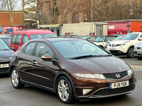 Honda Civic  I-VTEC ES 5-Door