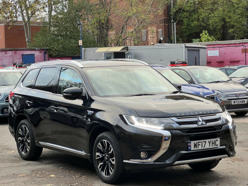Mitsubishi Outlander  2.0h 12kWh 5h SUV 5dr Petrol Plug-in Hybrid CVT 4WD Euro 6 (s/s) (200 ps)