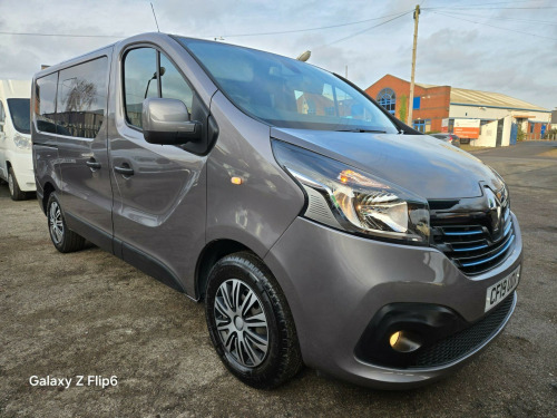 Renault Trafic  1.6 dCi 27 Sport Nav SWB Euro 6 5dr (9 Seat)