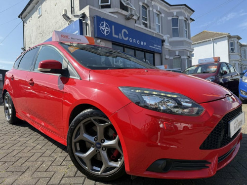 Ford Focus  2.0T ECOBOOST 250 ST-3 5dr