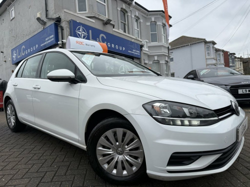 Volkswagen Golf  1.0 TSI S 5dr