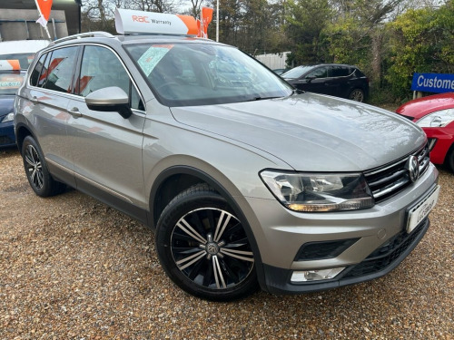 Volkswagen Tiguan  2.0 TDI BlueMotion Tech SE Navigation SUV 5dr Dies