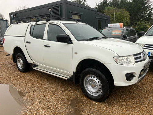 Mitsubishi L200  2.5 DI-D 134 4LIFE PICKUP DOUBLE CAB 4dr 4WD 