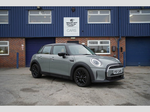 MINI Hatch  1.5 Cooper Classic Hatchback 5dr Petrol Manual Eur