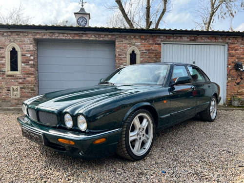 Jaguar XJR  4.0 V8