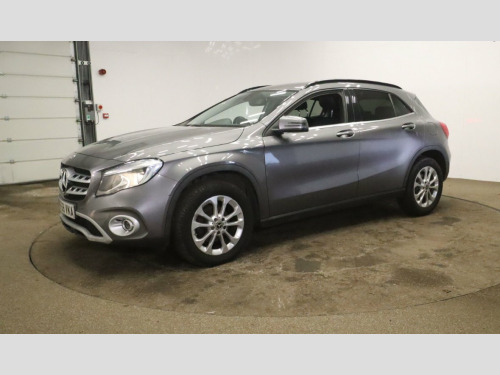 Mercedes-Benz GLA-Class  2.1 GLA200d SE