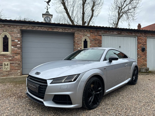 Audi TT  2.0 TFSI Black Edition