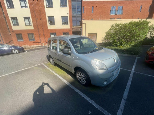 Renault Kangoo  2010 RENAULT KANGOO 1.5 dCi 86 I-Music **JUST 78,000 MILES** FSH