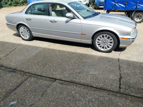 Jaguar XJ  2003 JAGUAR XJ 4.2 V8 SE AUTO **JUST 98,000 MILES** FSH LEZ FREE