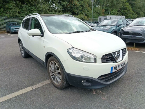 Nissan Qashqai  2013 NISSAN QASHQAI 1.6 dCi TEKNA 4WD **JUST 92,000 MILES** FSH NEW