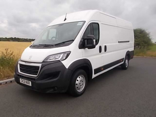 Peugeot Boxer  2.2 BlueHDi 435 Professional L4 H2 Euro 6 (s/s) 5dr