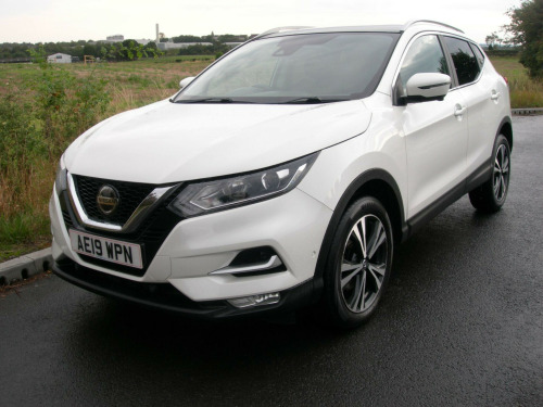 Nissan Qashqai  1.3 DIG-T N-Connecta Euro 6 (s/s) 5dr