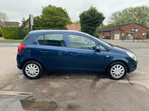 Vauxhall Corsa  1.2 i 16v Exclusiv