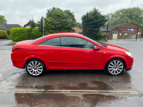 Vauxhall Astra  1.9 CDTi Design Twin top convertible *service history*