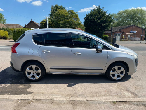 Peugeot 3008 Crossover  1.6 HDi Style * Privacy Glass * Alloys *