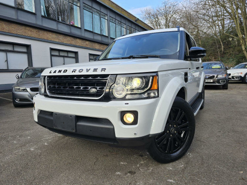 Land Rover Discovery 4  3.0 LTR V6 SUPERCHARGED FINISHED IN FUJI WHITE TAX FREE VAT Q. PRICE PLUS T