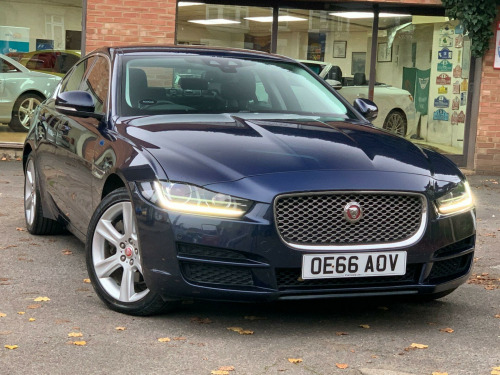 Jaguar XE  2.0d Portfolio Auto AWD Euro 6 (s/s) 4dr